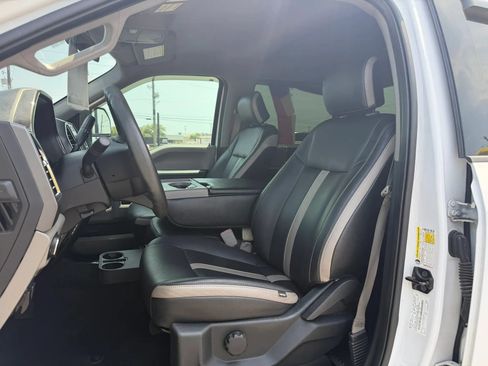 Used 2018 Ford F250 XLT AWD/4WD image 5