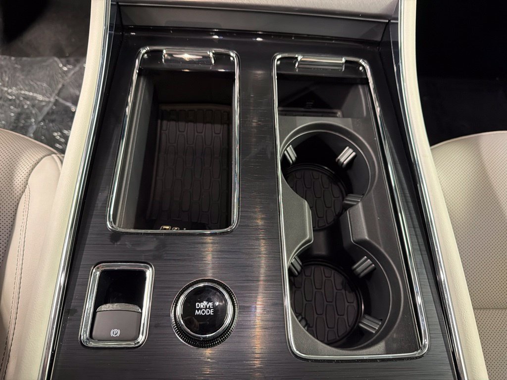 Used 2026 Lincoln Aviator AWD image 15