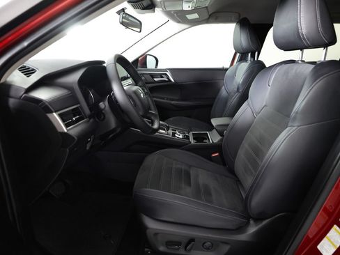 Used 2024 Mitsubishi Outlander SE FWD image 17