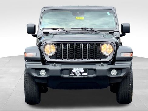 Used 2024 Jeep Wrangler Unlimited Sport AWD/4WD image 2