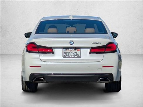 Certified 2023 BMW 530i w/ Convenience Package image 7