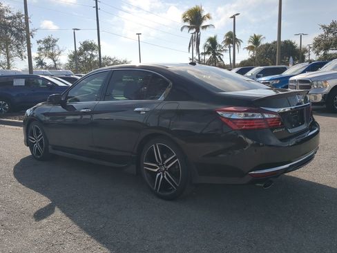 Used 2016 Honda Accord Touring image 7