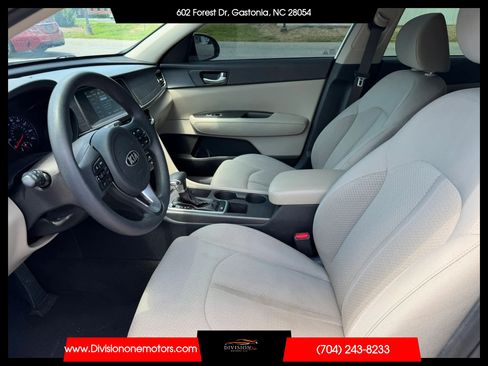 Used 2018 Kia Optima LX FWD image 9