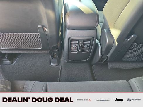 Used 2024 Dodge Durango SXT w/ SXT Blacktop Group image 25