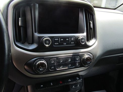 Used 2016 Chevrolet Colorado Z71 AWD/4WD image 11