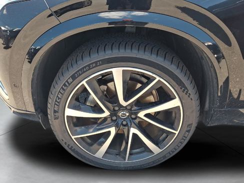 Used 2023 Volvo XC90 B5 Plus w/ Protection Package Premier AWD/4WD image 10