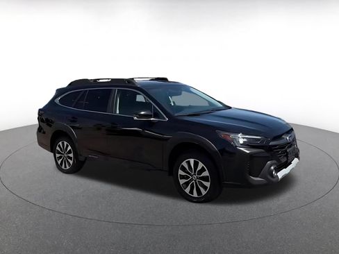Used 2024 Subaru Outback Limited AWD/4WD image 2