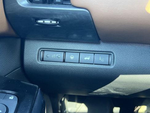 New 2026 Nissan Pathfinder Platinum image 12