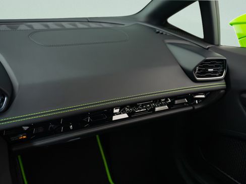 Used 2020 Lamborghini Huracan EVO AWD/4WD image 18