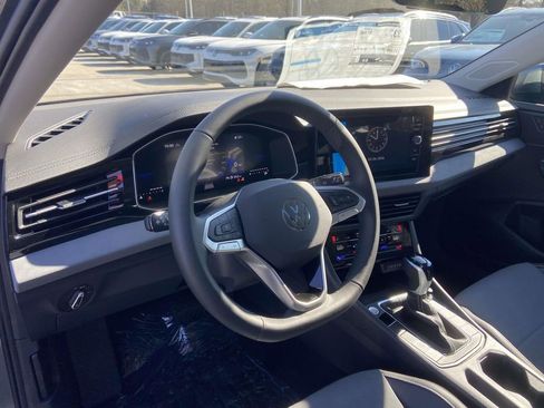 New 2026 Volkswagen Jetta SE FWD image 14