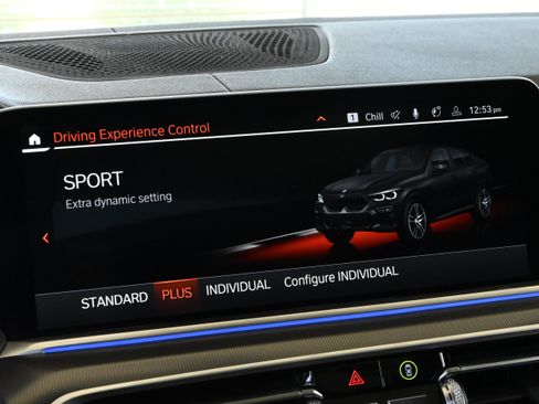Used 2022 BMW X6 M50i AWD/4WD image 36
