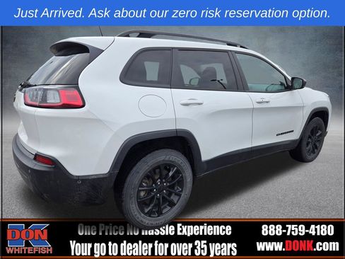 Used 2023 Jeep Cherokee Altitude Lux AWD/4WD image 5