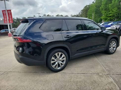 Used 2025 Toyota Grand Highlander AWD image 7