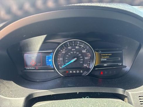 Used 2019 Ford Explorer XLT w/ Equipment Group 201A FWD image 6