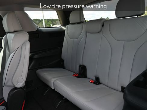 Used 2024 Hyundai Palisade SEL image 27