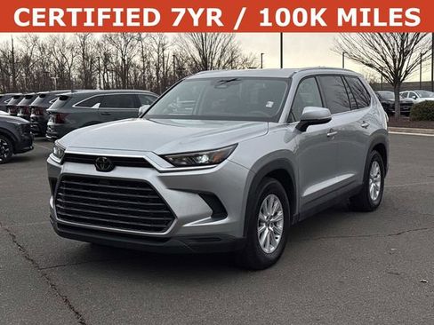 Used 2025 Toyota Grand Highlander AWD image 5