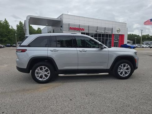 Used 2022 Jeep Grand Cherokee Limited RWD image 9