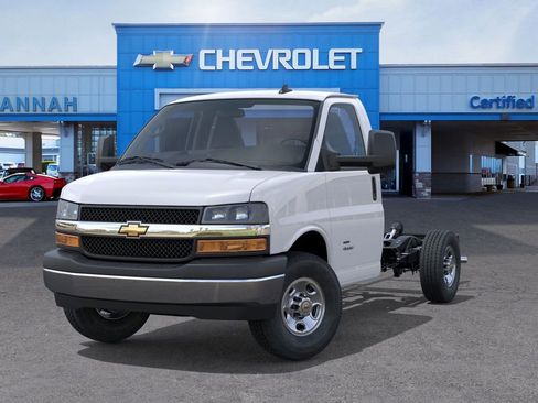 New 2025 Chevrolet Express 3500 Work Van w/ Power Convenience Package image 28