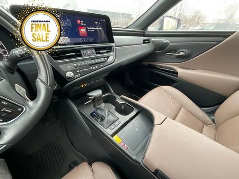 Certified 2025 Lexus ES 300h w/ Luxury Package image 18