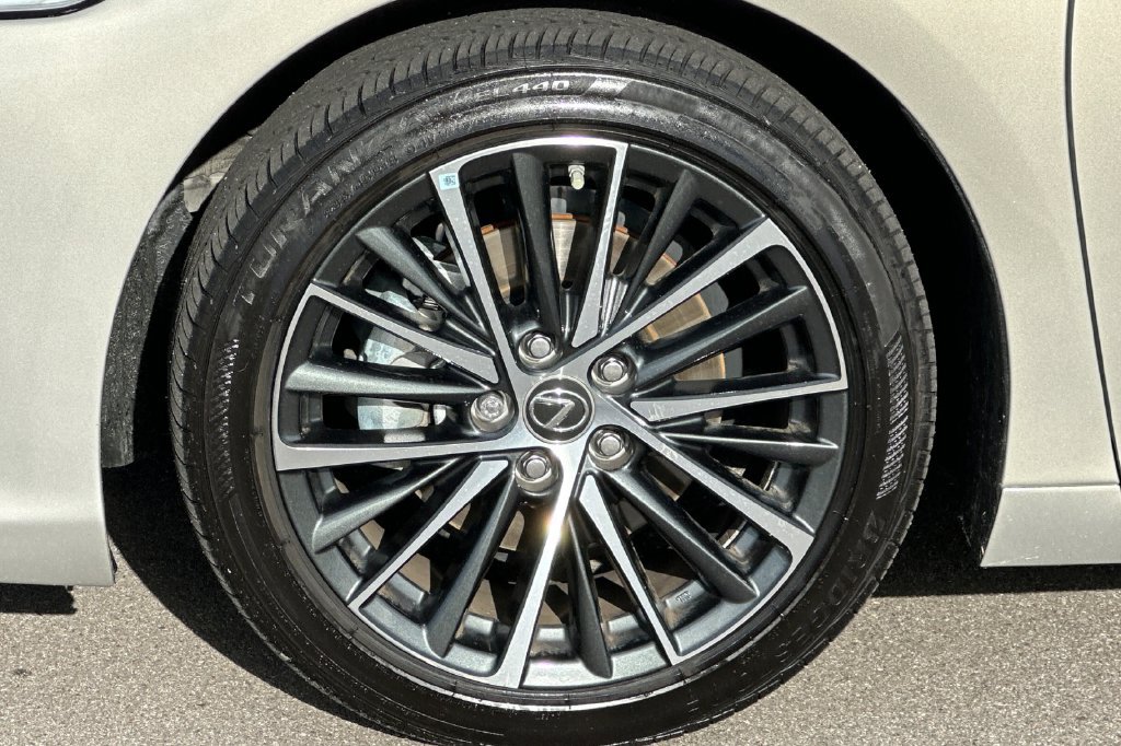 Certified 2024 Lexus ES 350 w/ Premium Package FWD image 24