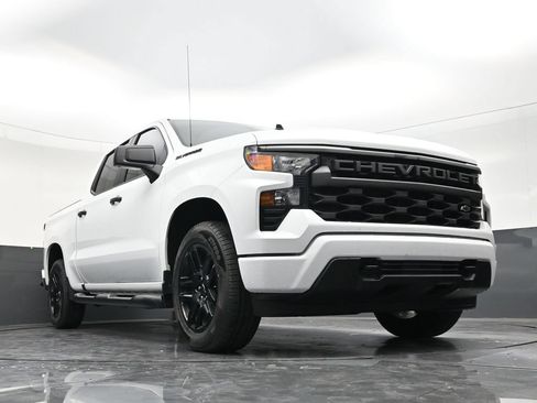 Used 2024 Chevrolet Silverado 1500 Custom RWD image 25