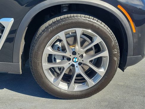 Used 2026 BMW X5 xDrive40i w/ Parking Assistance Package AWD/4WD image 5
