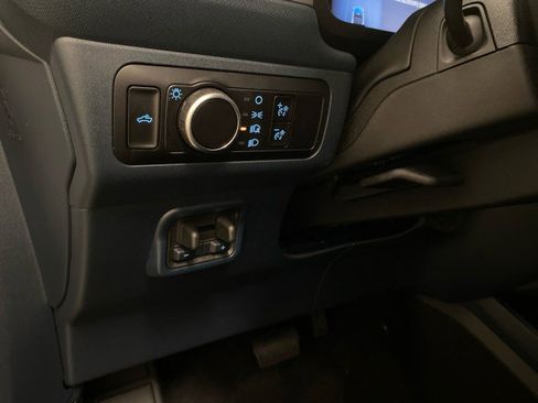 New 2025 Ford Maverick XLT w/ XLT Luxury Package image 17