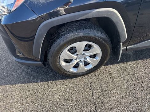 Used 2023 Toyota RAV4 LE image 9