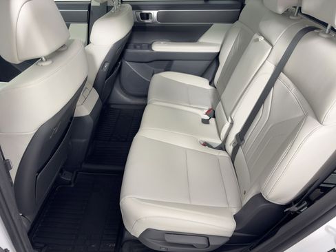 Used 2025 Hyundai Santa Fe SEL image 15