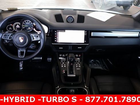Used 2023 Porsche Cayenne Turbo S image 14