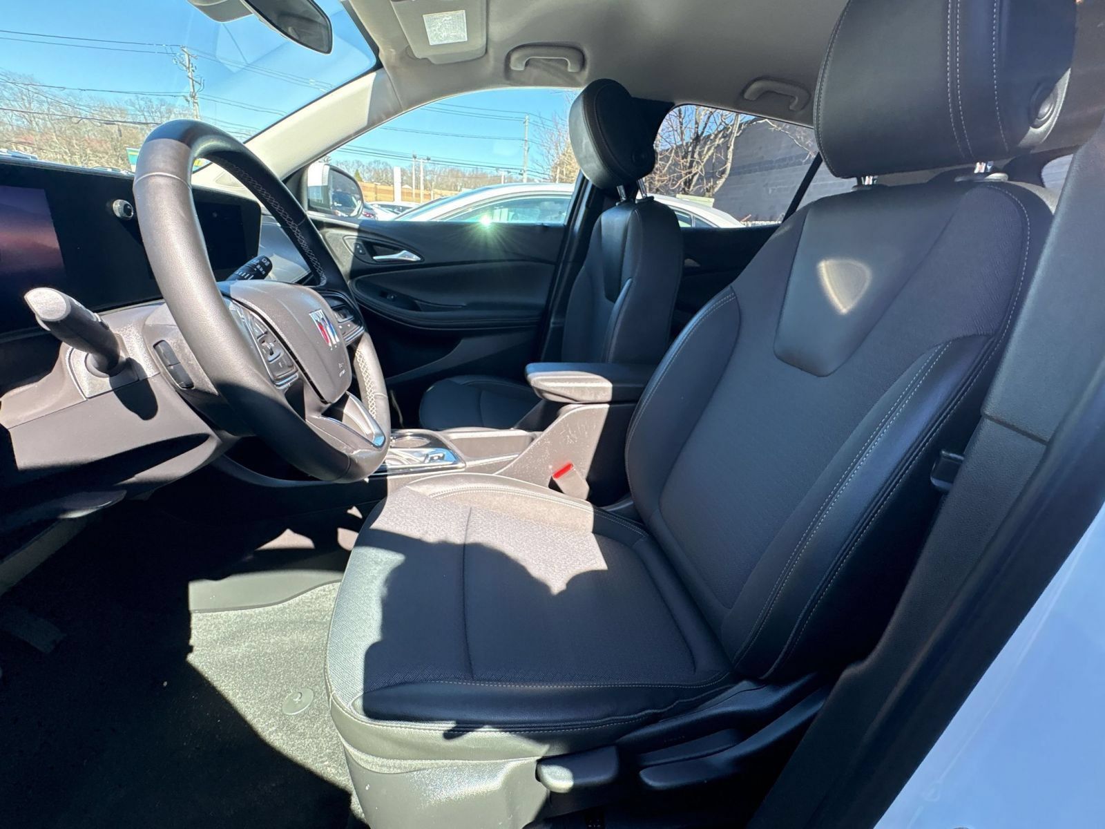 Used 2025 Buick Encore GX Preferred AWD/4WD image 15