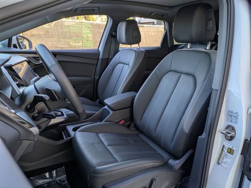 Used 2024 Audi Q4 e-tron Premium Plus w/ Premium Plus image 30