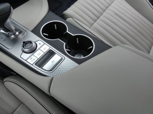 Used 2023 Genesis G70 2.0T w/ Sport Prestige Package image 60