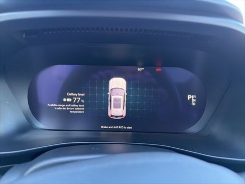 Used 2022 Volvo XC40 P8 Recharge Plus image 25