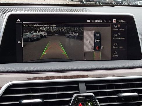 Used 2022 BMW 750i xDrive w/ M Sport Package image 24