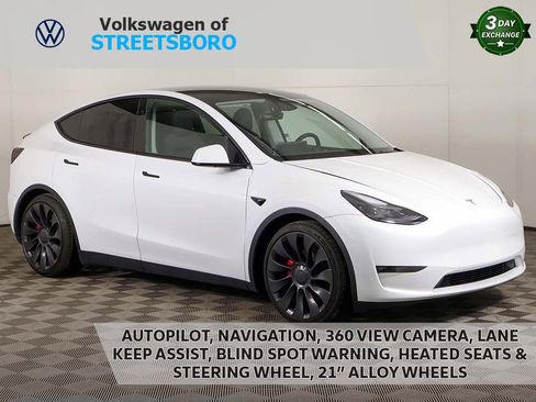 Used 2023 Tesla Model Y Long Range image 1