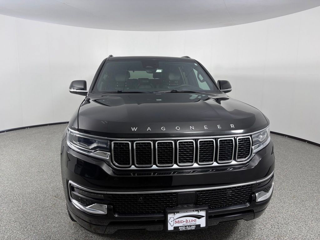 Used 2023 Jeep Wagoneer 4WD w/ Premium Group I image 10