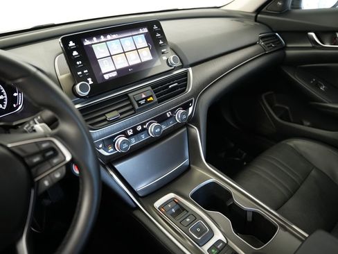 Used 2018 Honda Accord EX-L image 18