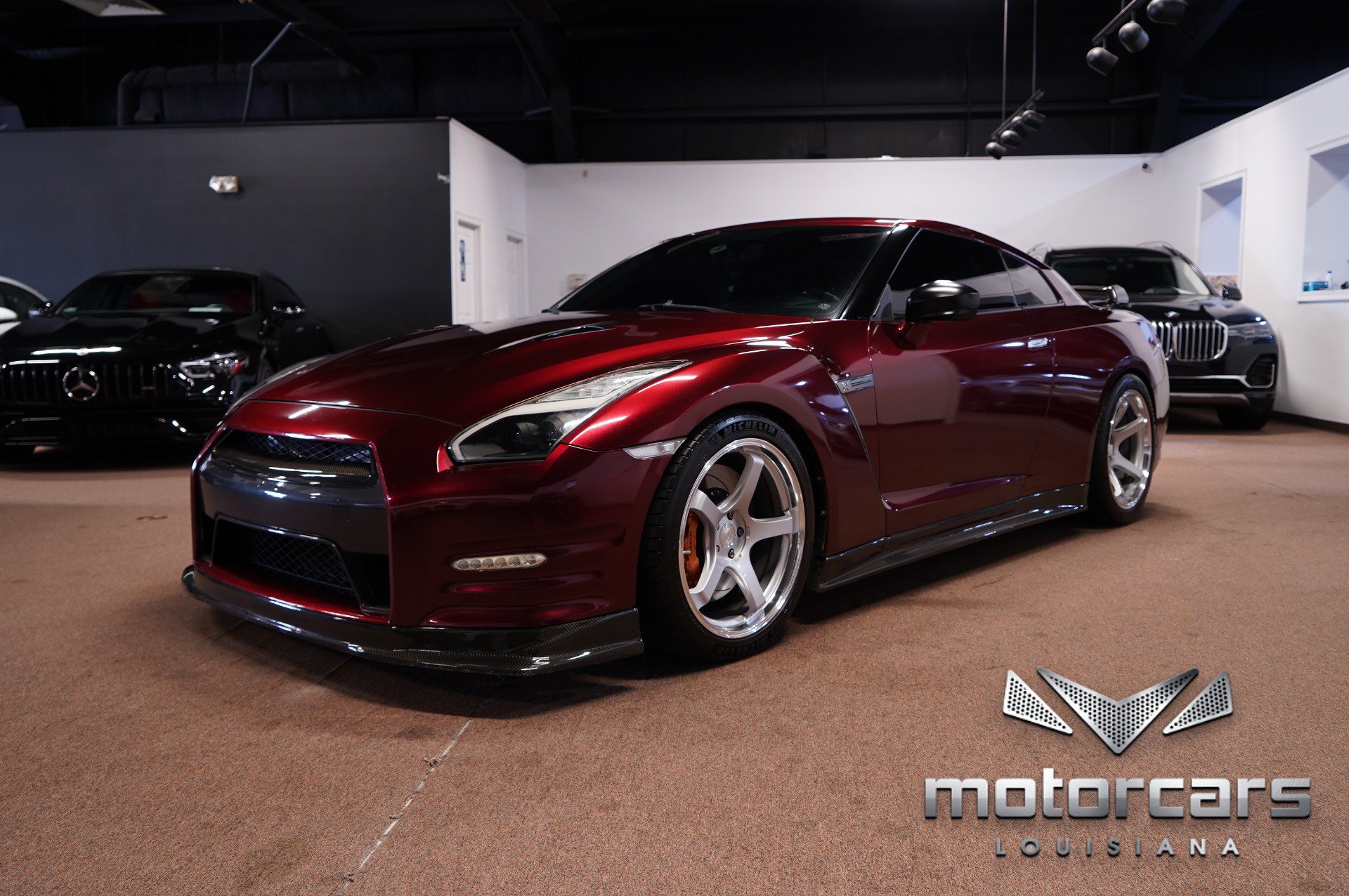 Used 2014 Nissan GT-R Black Edition AWD/4WD image 3