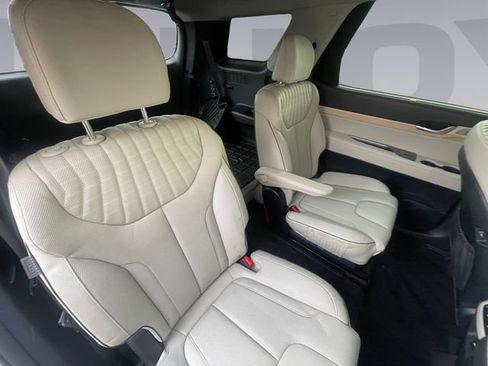 Used 2024 Hyundai Palisade Limited image 18
