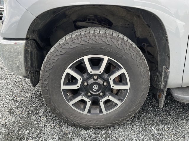 Used 2018 Toyota Tundra SR5 w/ TRD Off Road Package AWD/4WD image 10