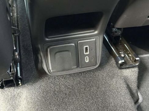 Used 2022 Chevrolet TrailBlazer LT w/ Convenience Package AWD/4WD image 13