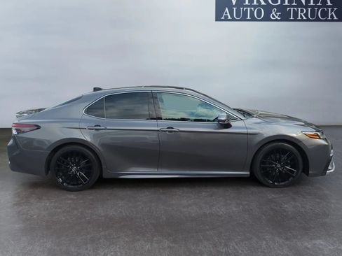 Used 2021 Toyota Camry XSE FWD image 6