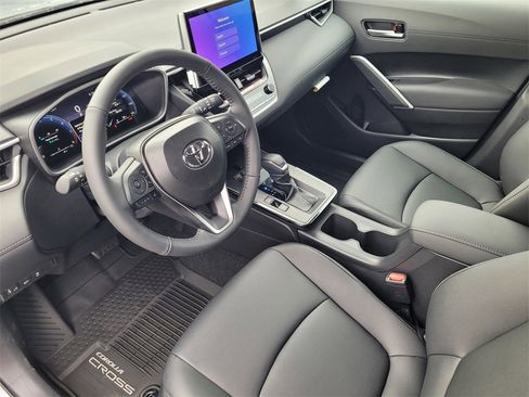 New 2026 Toyota Corolla Cross XLE image 7