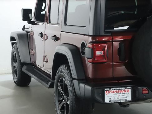 Used 2021 Jeep Wrangler Unlimited Sport AWD/4WD image 41