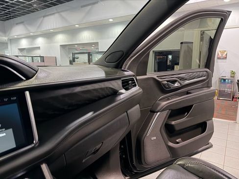 Used 2023 GMC Yukon XL Denali AWD/4WD image 25
