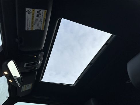 Used 2015 Mercedes-Benz G 63 AMG G 63 AMG image 22