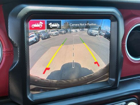 Used 2023 Jeep Wrangler Unlimited Rubicon 4xe AWD/4WD image 24