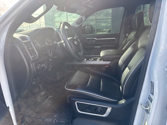 Used 2025 RAM 1500 Laramie w/ Sport Appearance Package AWD/4WD image 13