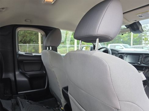 Certified 2022 Toyota Tacoma SR image 17